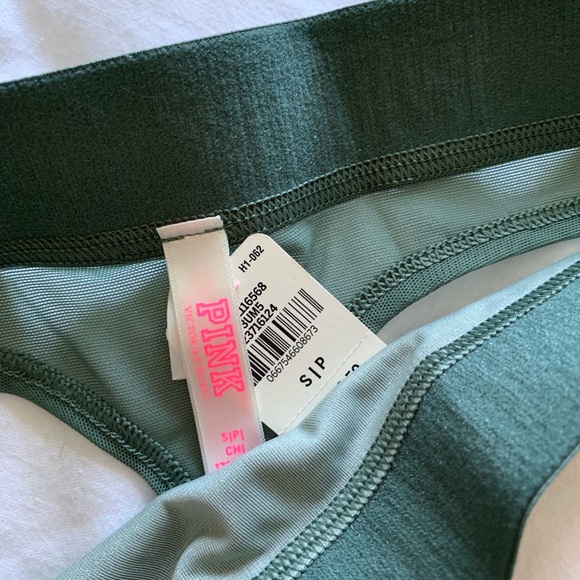 PINK Victoria’s Secret Velvet Triangle Set - Picture 4 of 4